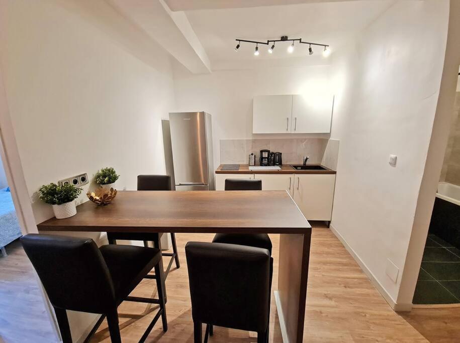 GregBnb - T2 Design 43m² - Toulon Est - Wifi Fibre Exterior foto