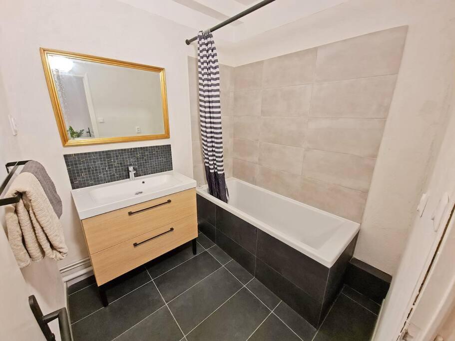 GregBnb - T2 Design 43m² - Toulon Est - Wifi Fibre Exterior foto